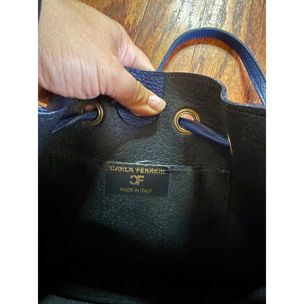 Carla Ferreri Italy Blue Pebbled Leather Tassel Drawstring Bucket Crossbody Bag - Picture 5 of 5